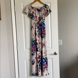 Off shoulder maxi dress